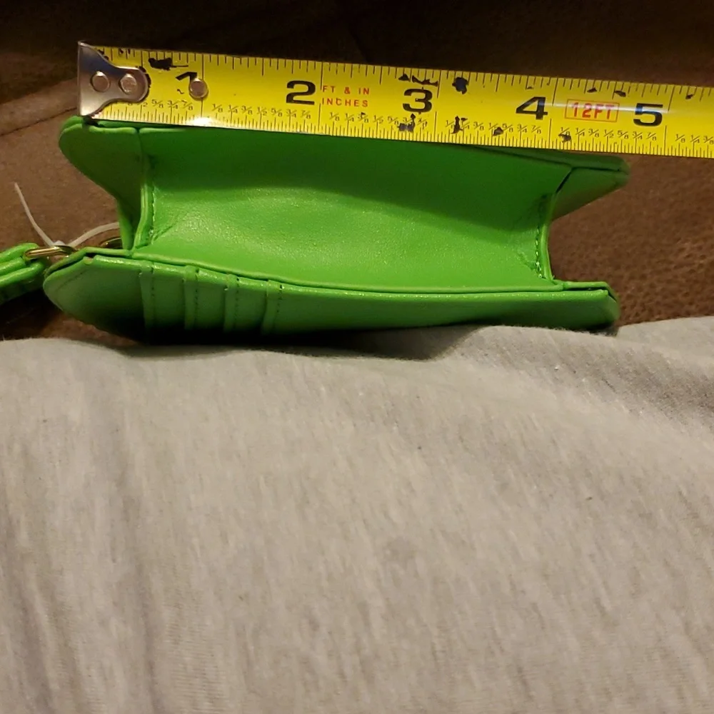 Steve Madden Bjemma green flare card case wristlet